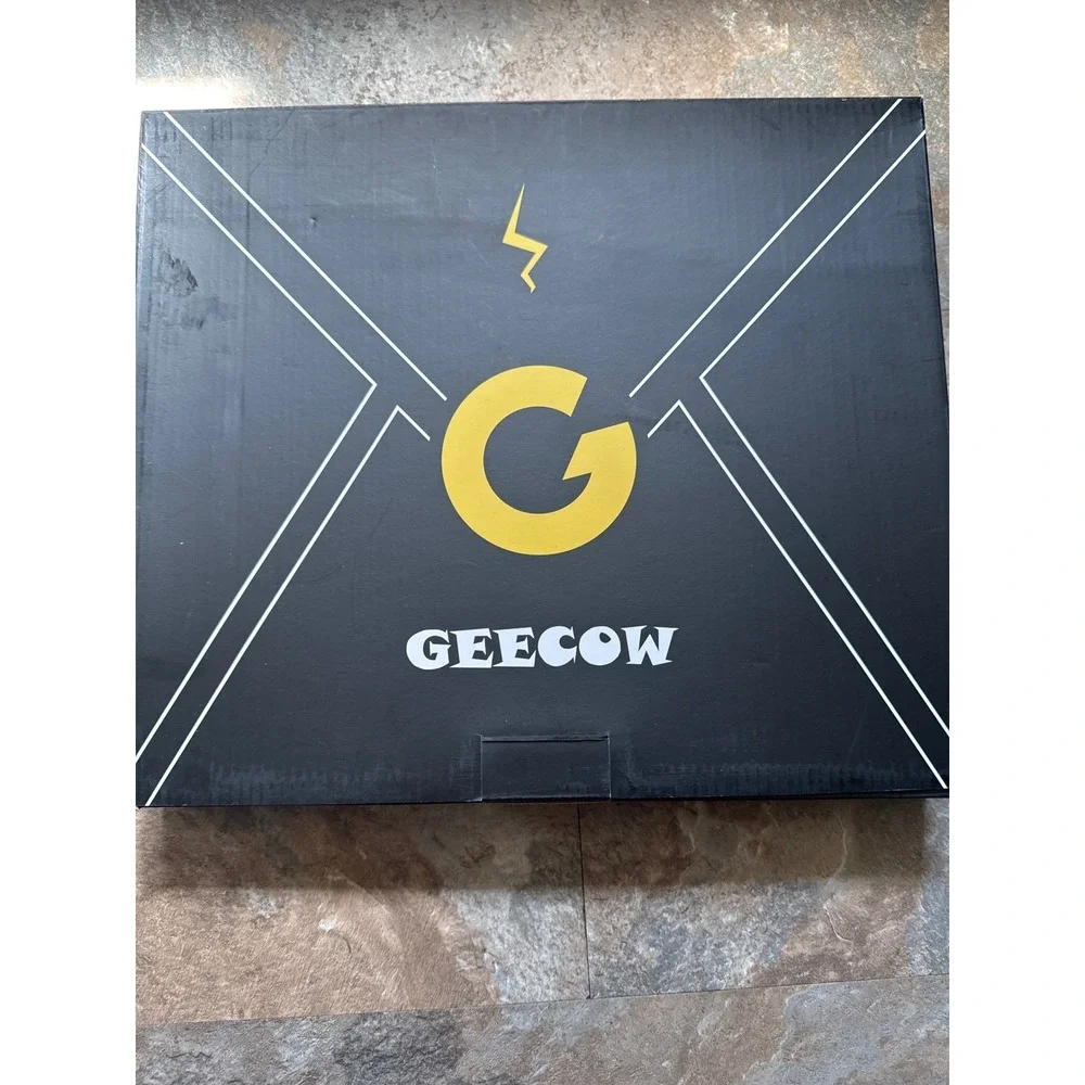 GEECOW 9-Pocket Trading Card Binder 900 Card‎ Capacity Black Excellent Zippered